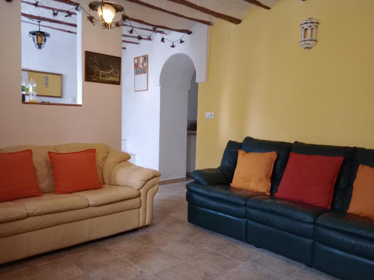 Casa En La Plaza, Hinojares - Ideal For Exploring The Area المظهر الخارجي الصورة